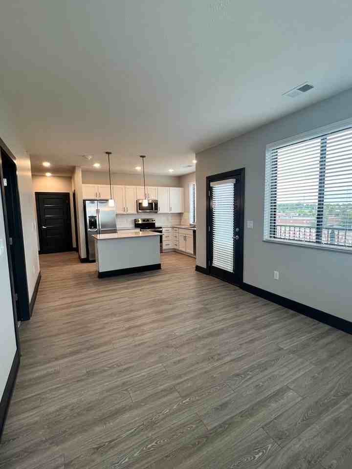 Live Hawthorne Apartments 17665 Welch Plz, Omaha, NE 68135 Zumper