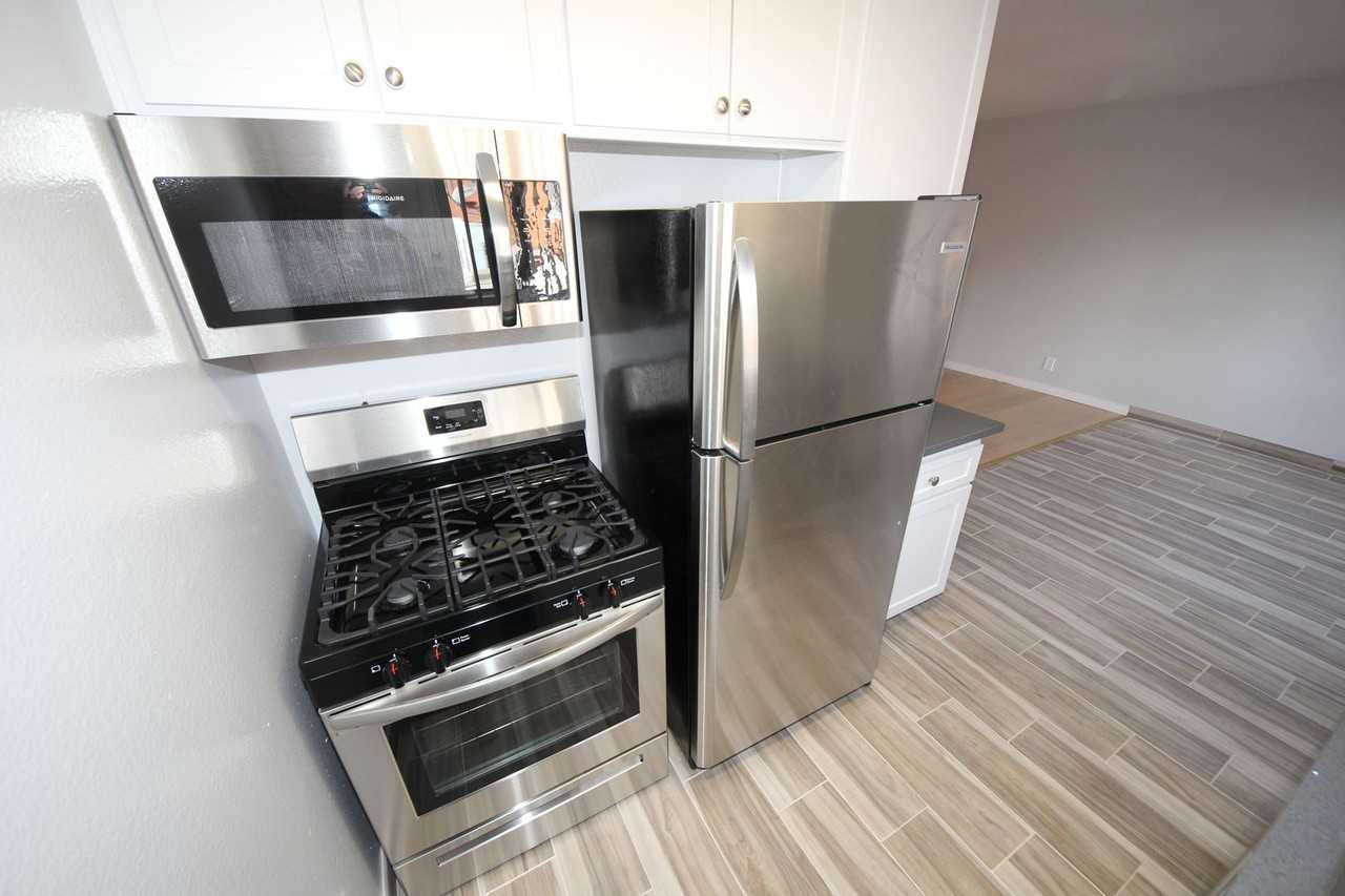 Venice at Lincoln, LLC - Photo 5 of 21