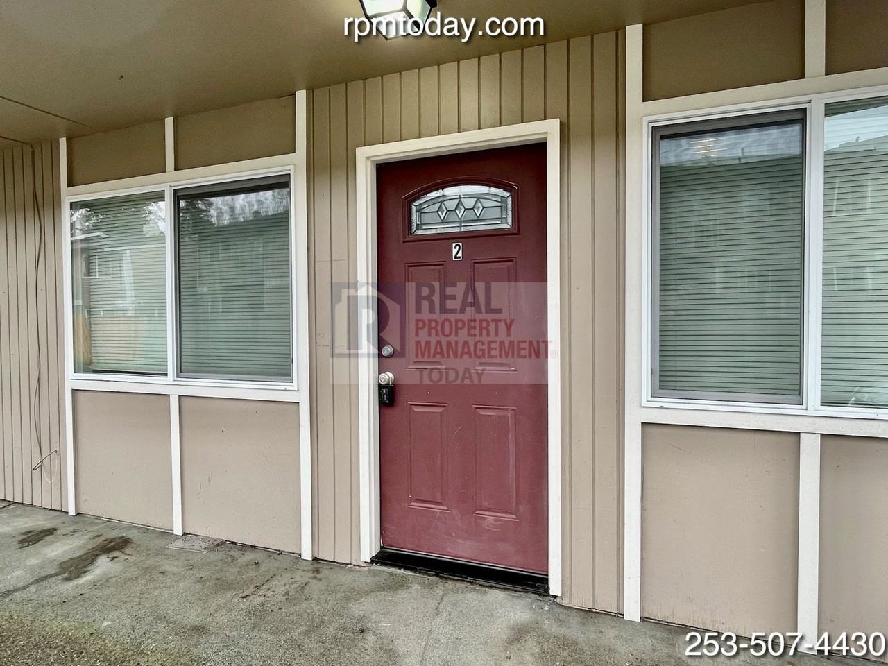 6415 Steilacoom Blvd SW Tacoma - Photo 2 of 20