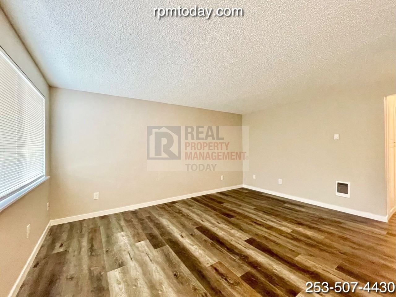 6415 Steilacoom Blvd SW Tacoma - Photo 3 of 20