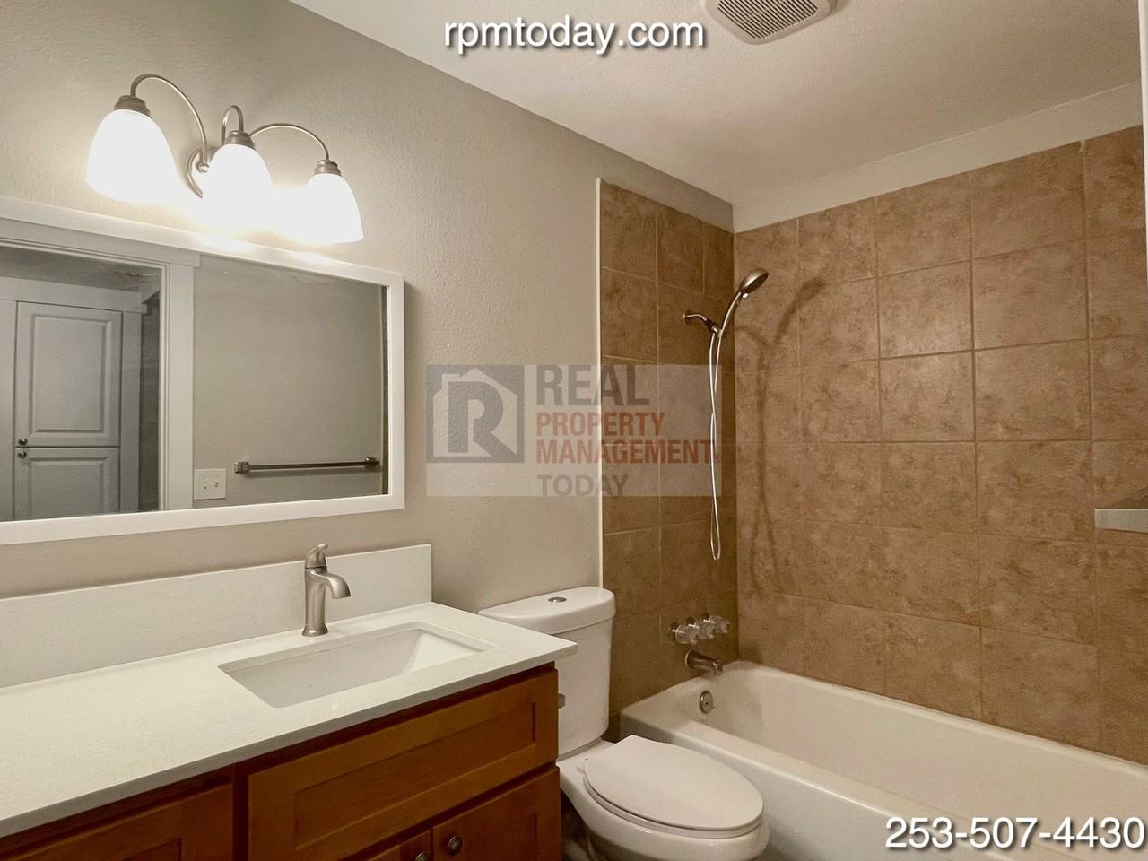 6415 Steilacoom Blvd SW Tacoma - Photo 4 of 20