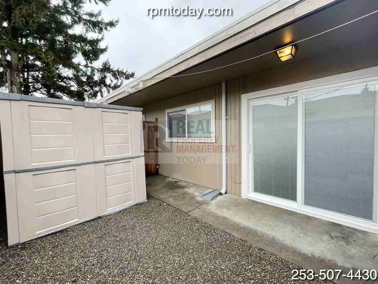 6415 Steilacoom Blvd SW Tacoma - Photo 7 of 20