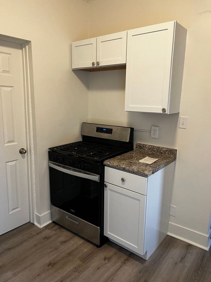 2223 Douglas St #BACK - Photo 7 of 25