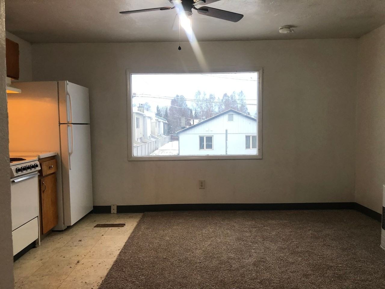 16th Ave - 915 - Photo 2 of 5