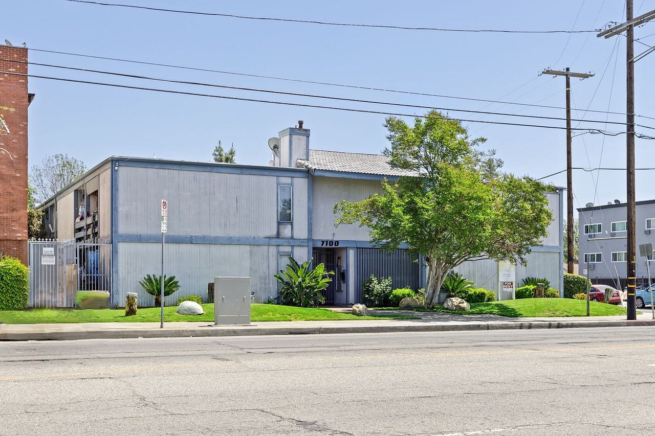 Woodman Apartments in Greater Valley Glen, Los Angeles, CA 91405 Zumper