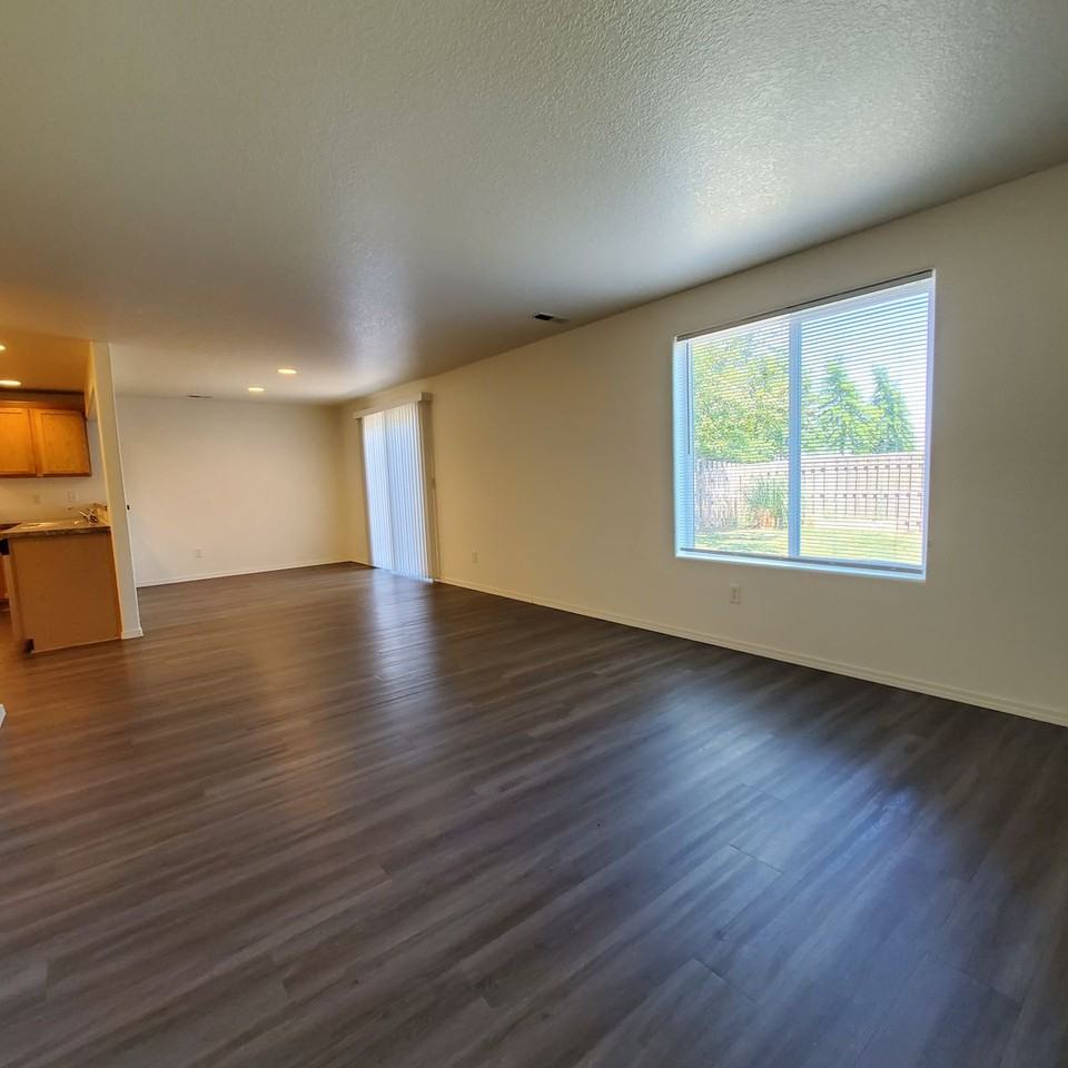 Meadow Ridge Townhomes - Photo 4 of 29