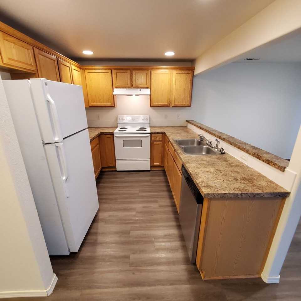 Meadow Ridge Townhomes - Photo 7 of 29