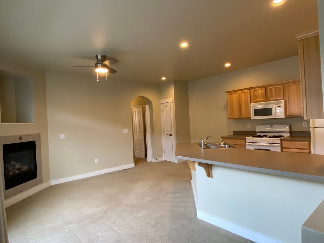 ra1052 - Photo 3 of 19