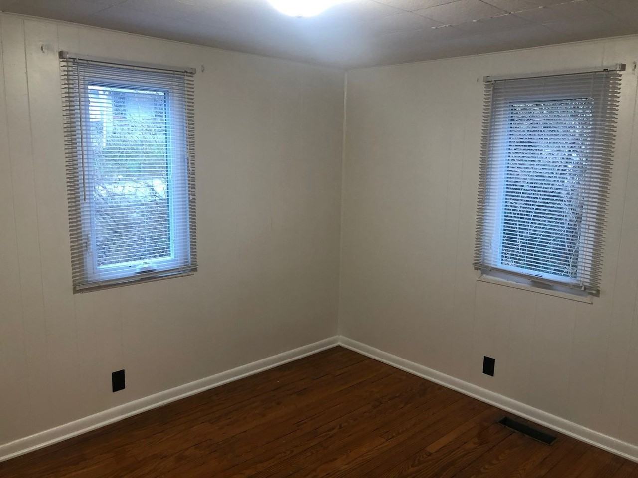 314 West 16th Street - Photo 5 of 38