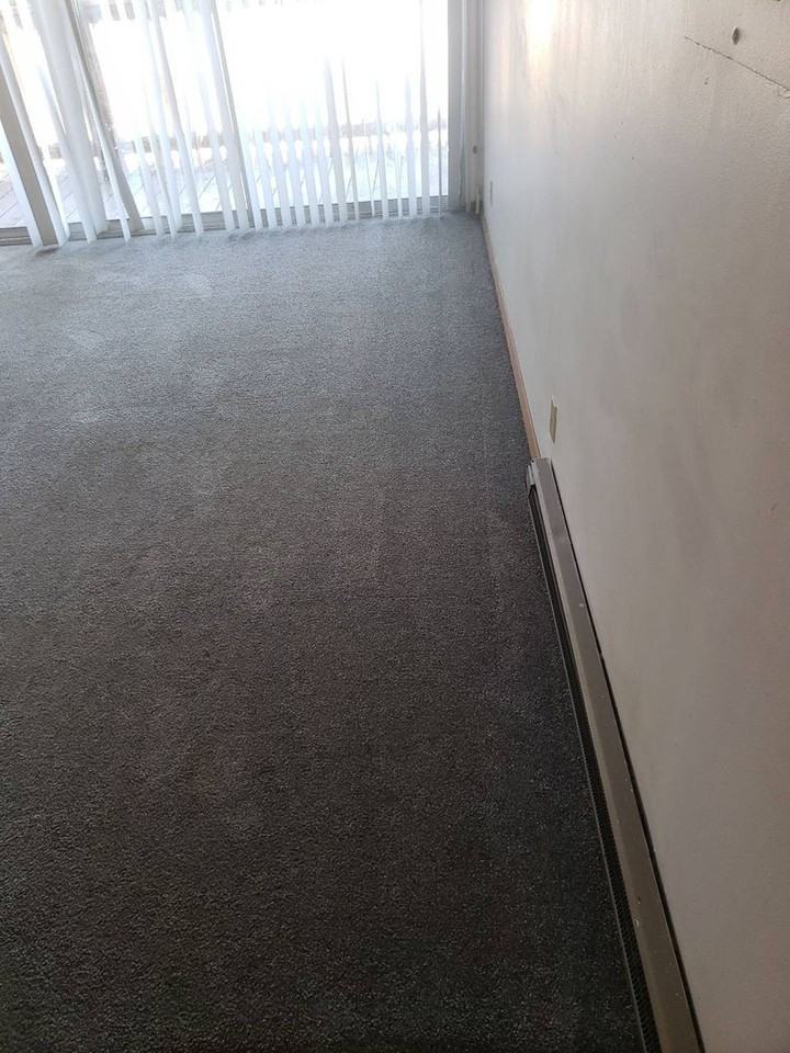 115 NW Webb Street - Photo 3 of 19