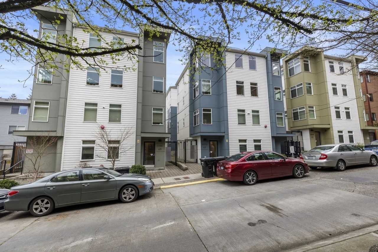 Radian Apartments - Photo 4 of 24