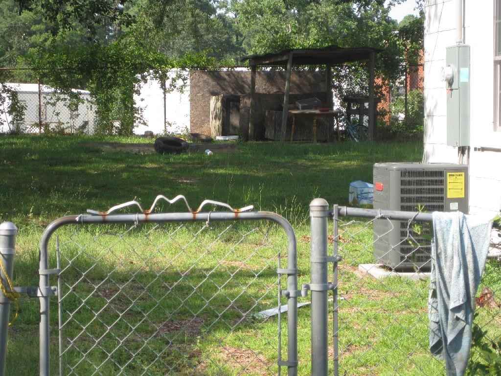 1002 McDonald Ave - Photo 2 of 2