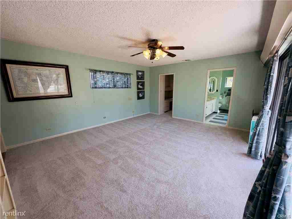 8414 Bleriot Ave - Photo 2 of 10