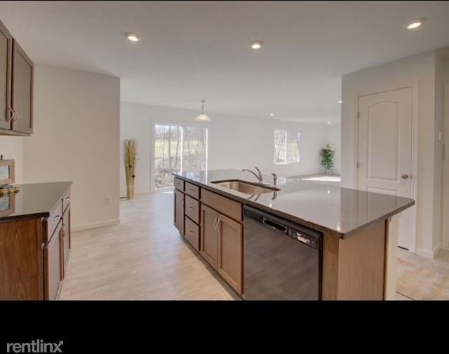 2245 Waterway Pl - Photo 3 of 14