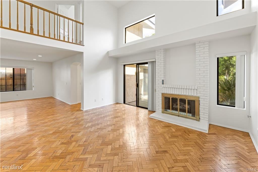 55 Tidewind #54 - Photo 3 of 10