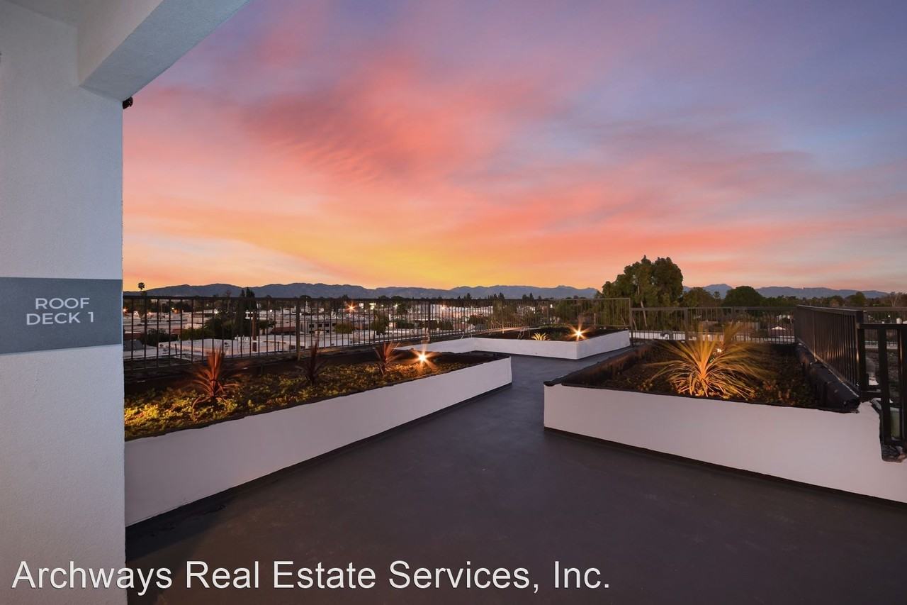 18334 Malden St - Photo 2 of 21