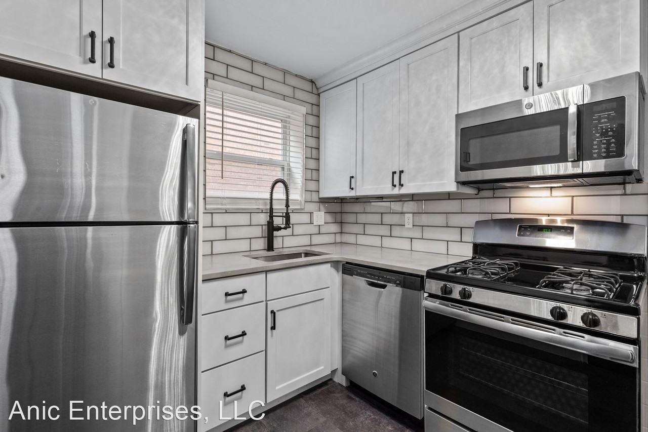7512 Cromwell - Photo 2 of 10