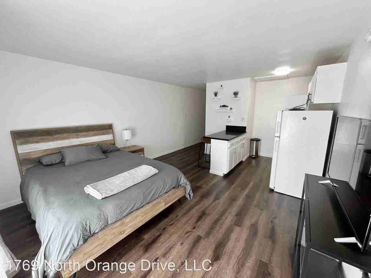 1769 N Orange Dr - Photo 2 of 17