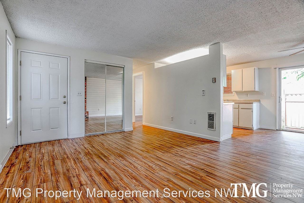 1559 NE 201st Avenue - Photo 2 of 17