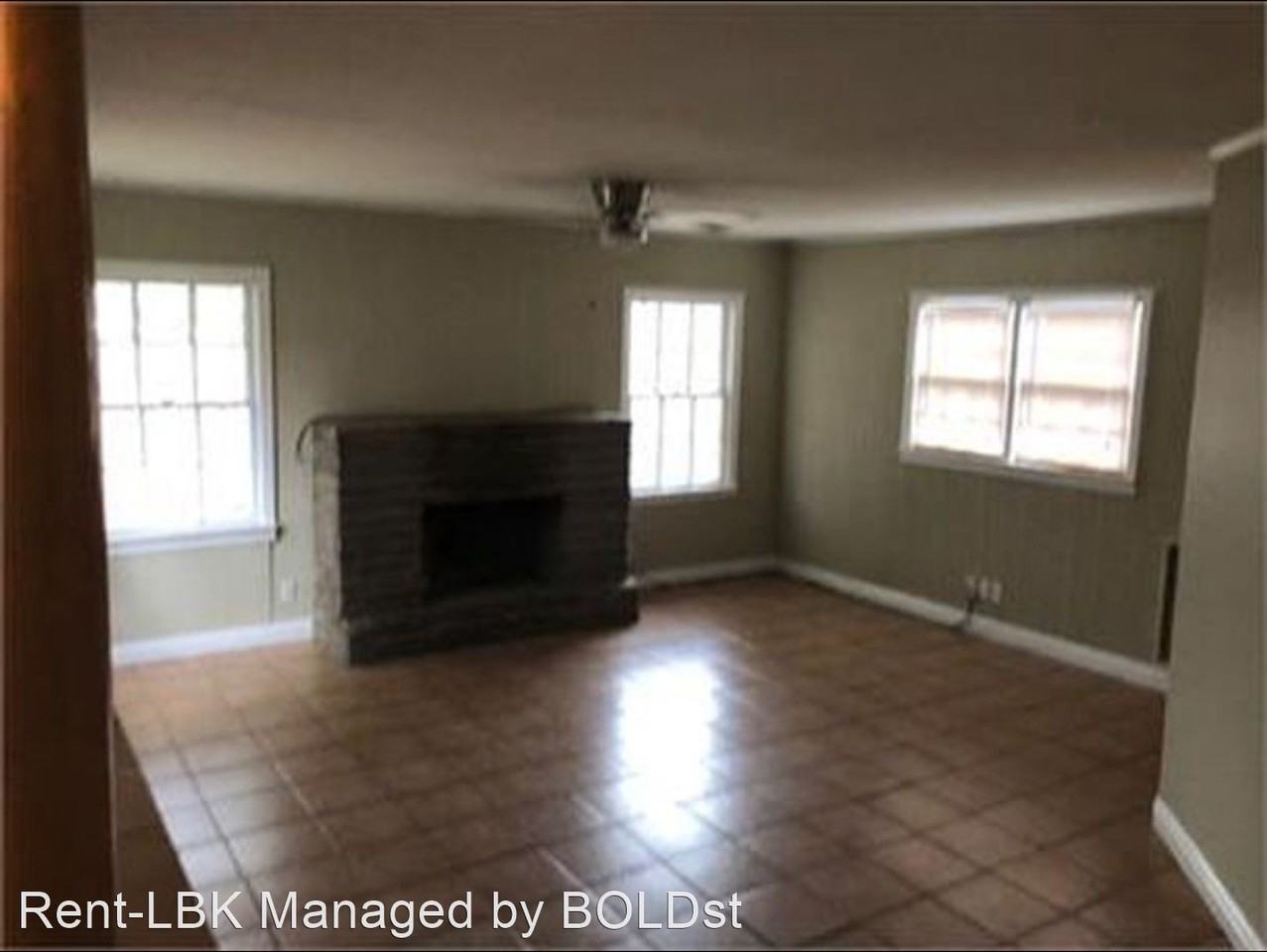 2422 32nd Street - Photo 2 of 9