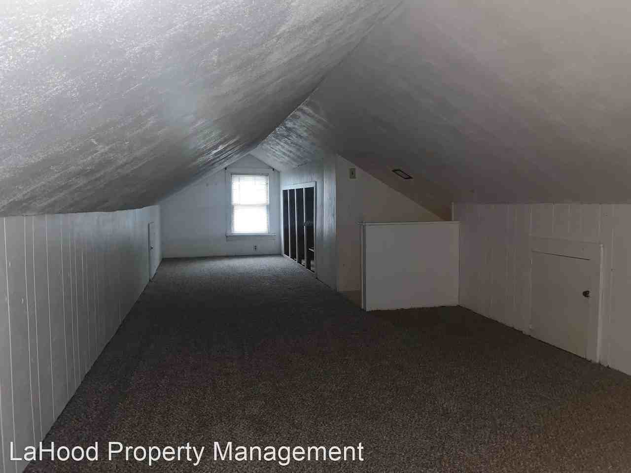 709 E Jefferson St - Photo 3 of 36