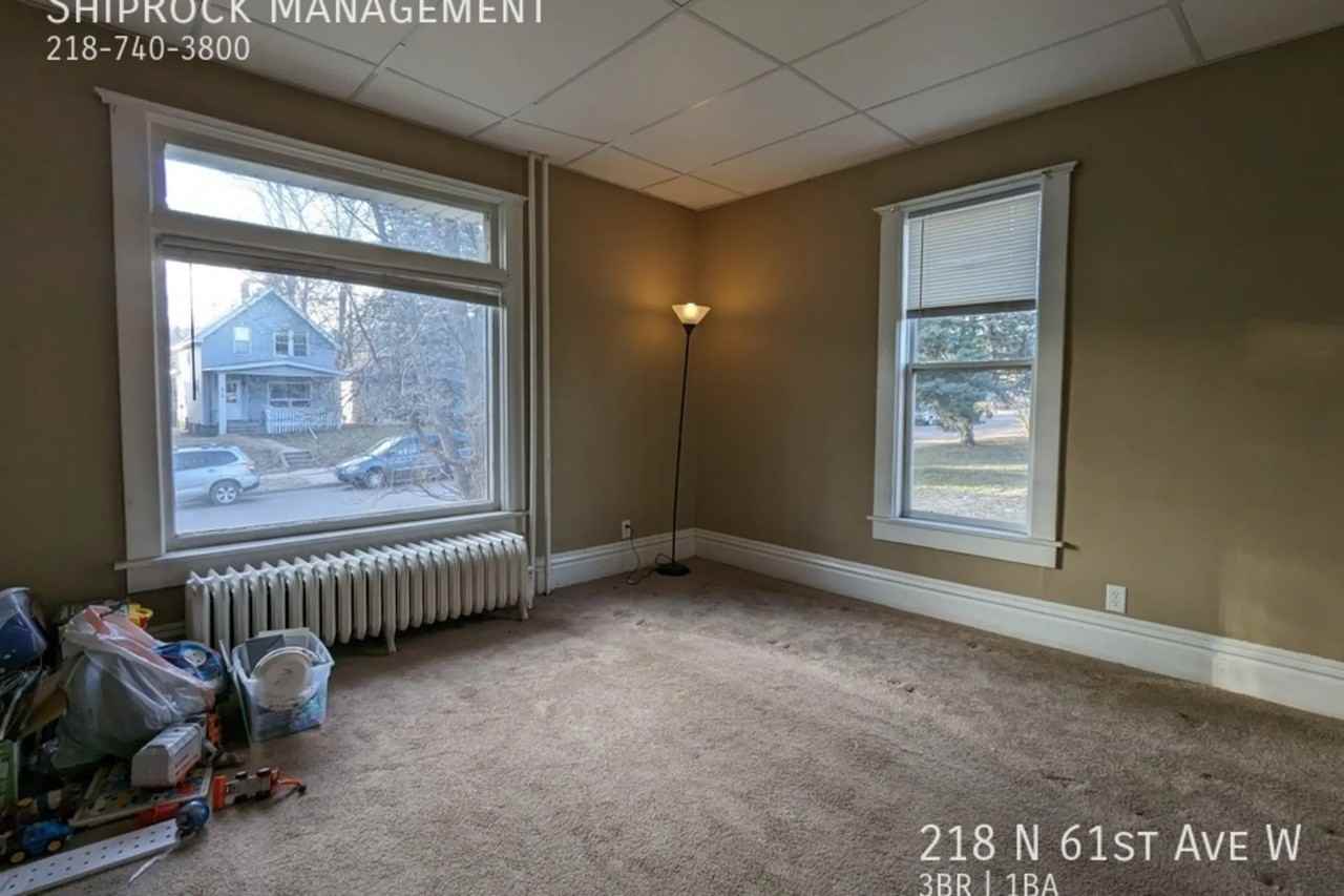 218 N 61st Ave W - Photo 3 of 18