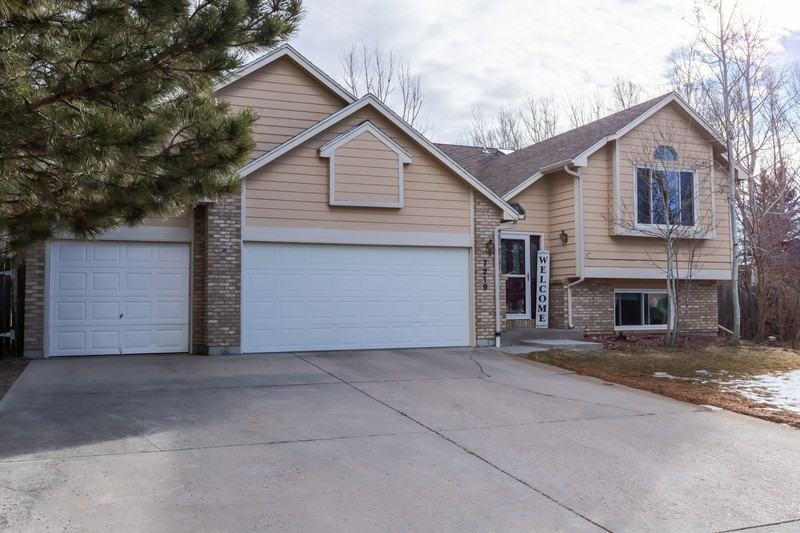 7219 Bridle Dr - Photo 2 of 50
