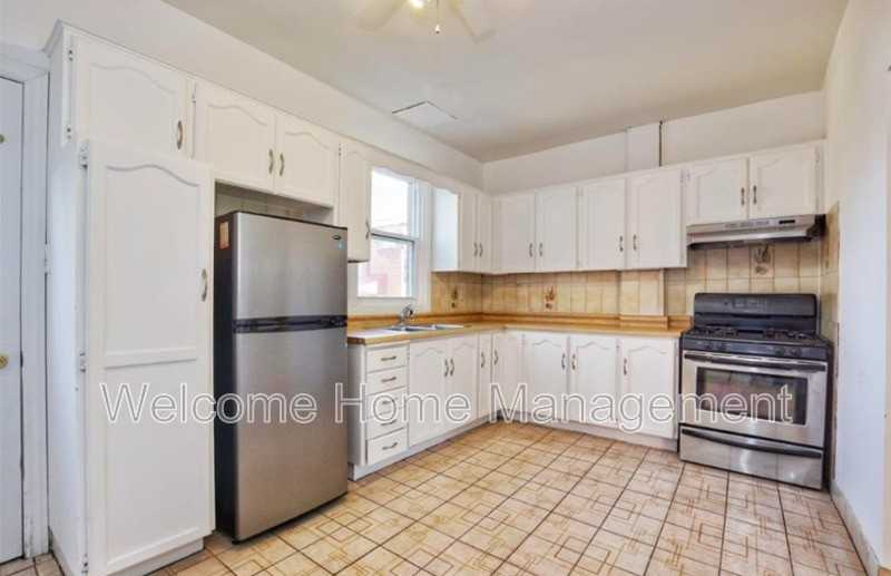 59 Strathcona Ave S - Photo 3 of 10