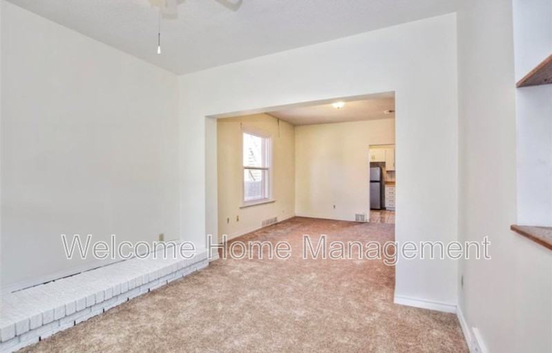 59 Strathcona Ave S - Photo 5 of 10