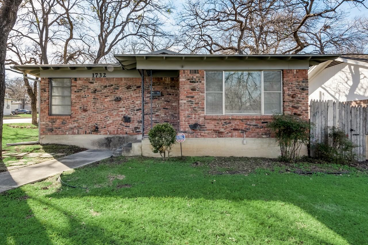 1732 Holt St - Photo 2 of 19