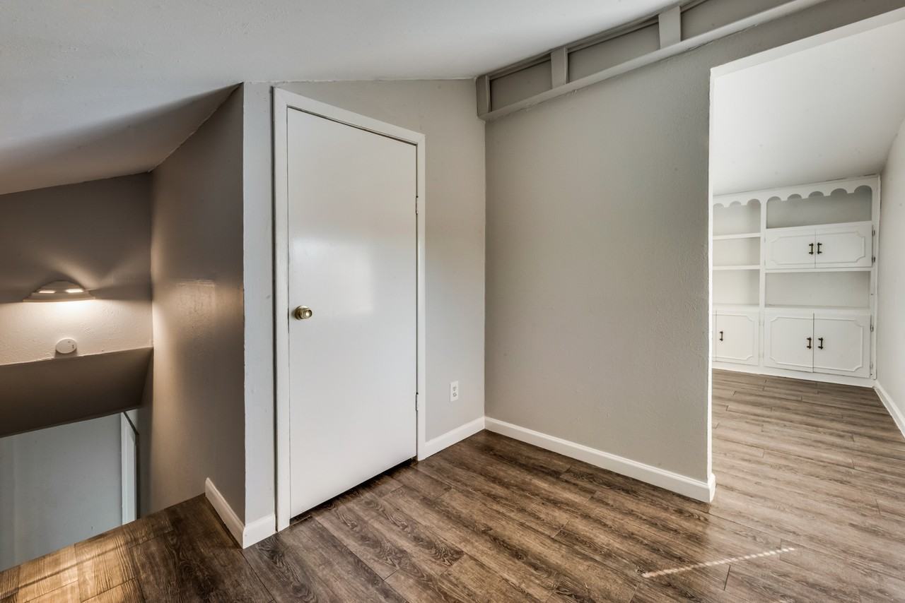 5313 Mack Rd - Photo 7 of 17