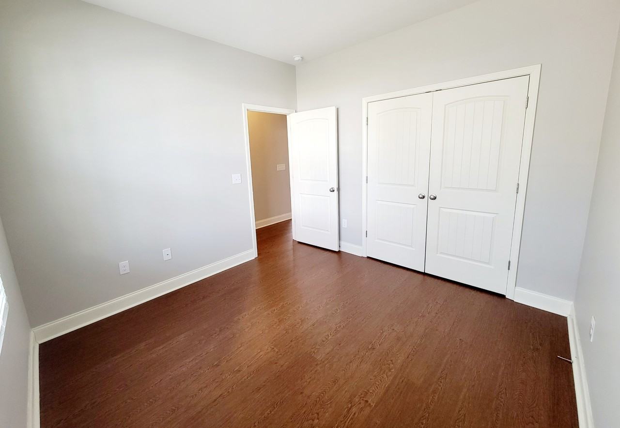 3944 Volkswalk Pl - Photo 7 of 47