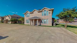 2316-2318 Cornell Dr - Photo 1 of 1