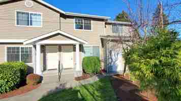 featured image of 4407 Hoyt Ave