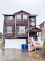 featured image of 391 Se Jetty Ave #1