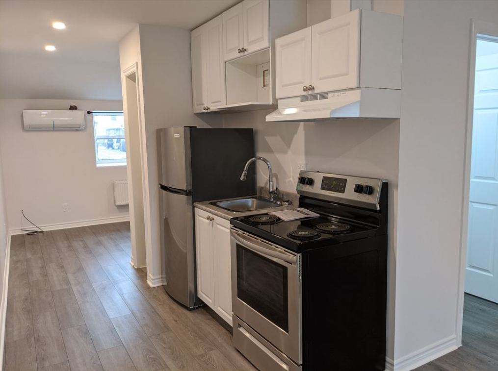 165 Dorset Street East - Photo 3 of 6