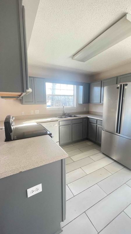 930 Hamilton Bridges Dr W - Photo 3 of 11