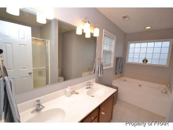 179 Lochwood Dr - Photo 5 of 20