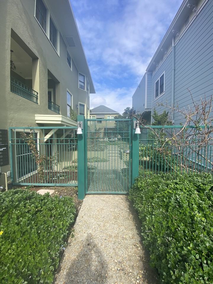 830 Georgia St #830A - Photo 3 of 25