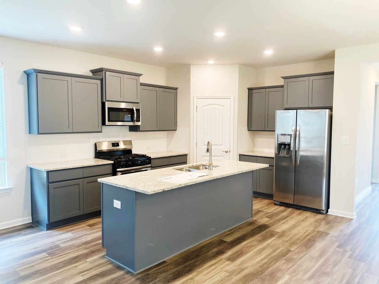 1212 Foxtail Dr #NA - Photo 5 of 11