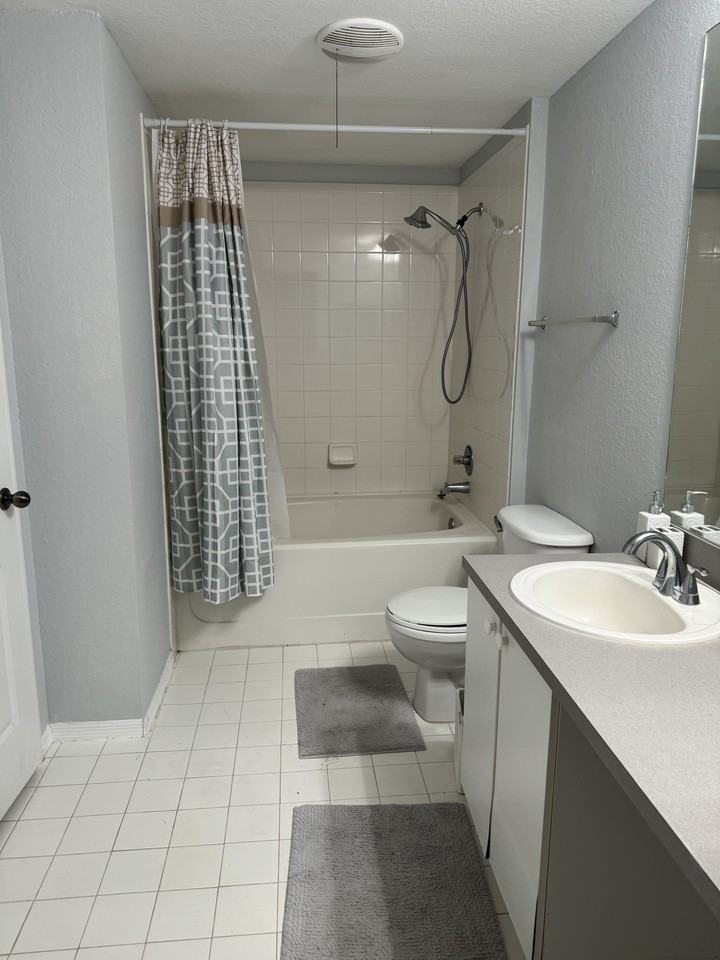 1707 Belmont Pl #1707 - Photo 2 of 4