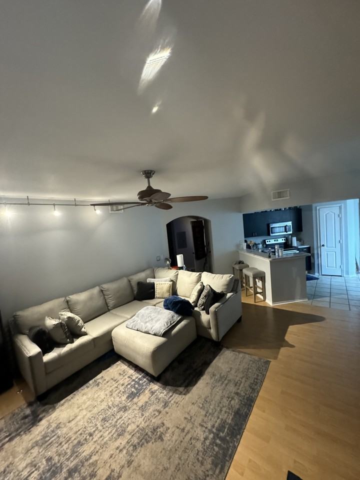 1707 Belmont Pl #1707 - Photo 3 of 4
