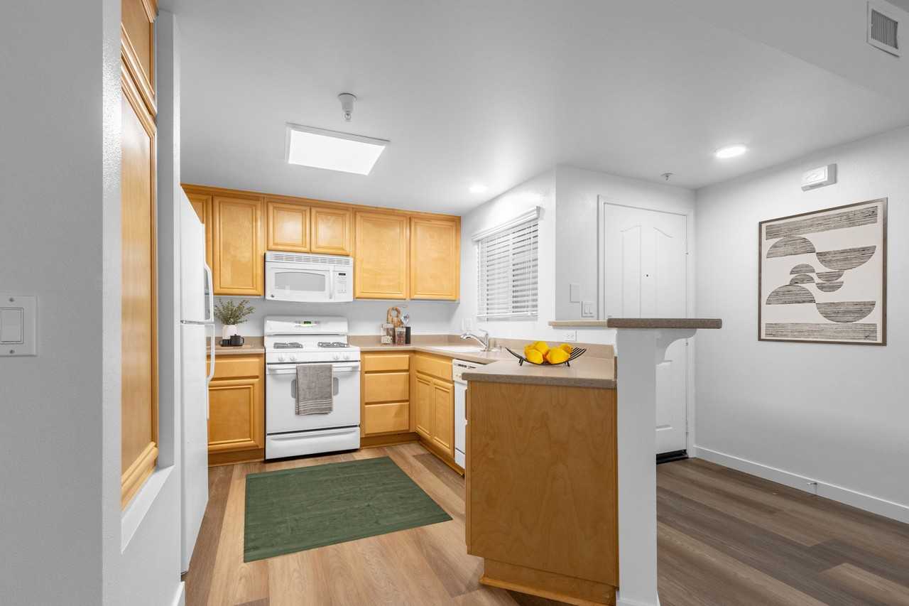 Willow Springs - Photo 5 of 38