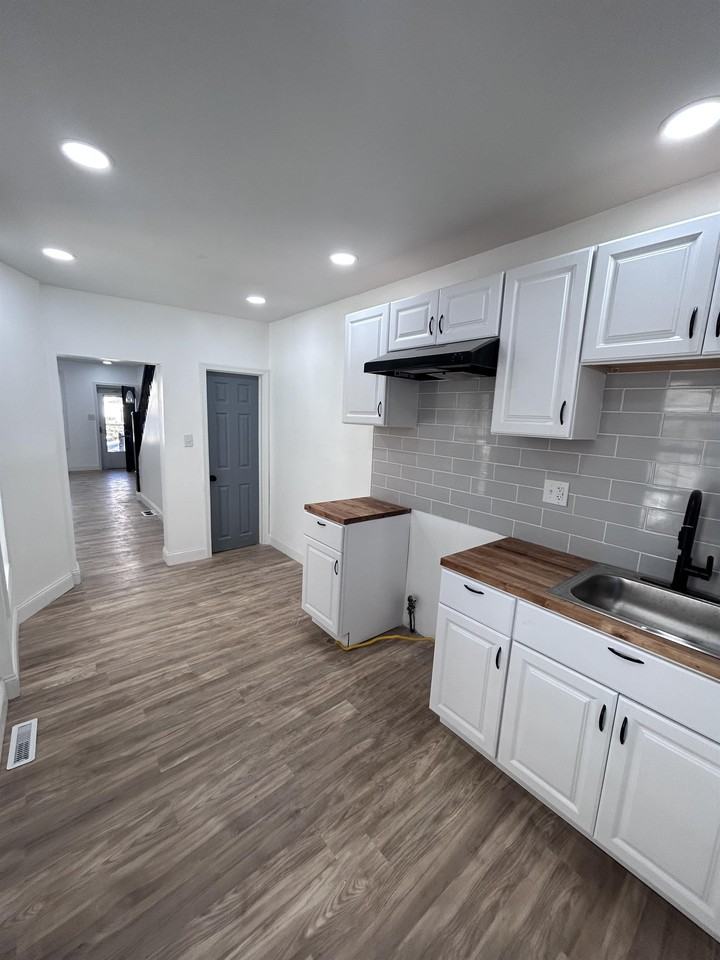 1332 Green St #1 - Photo 2 of 18