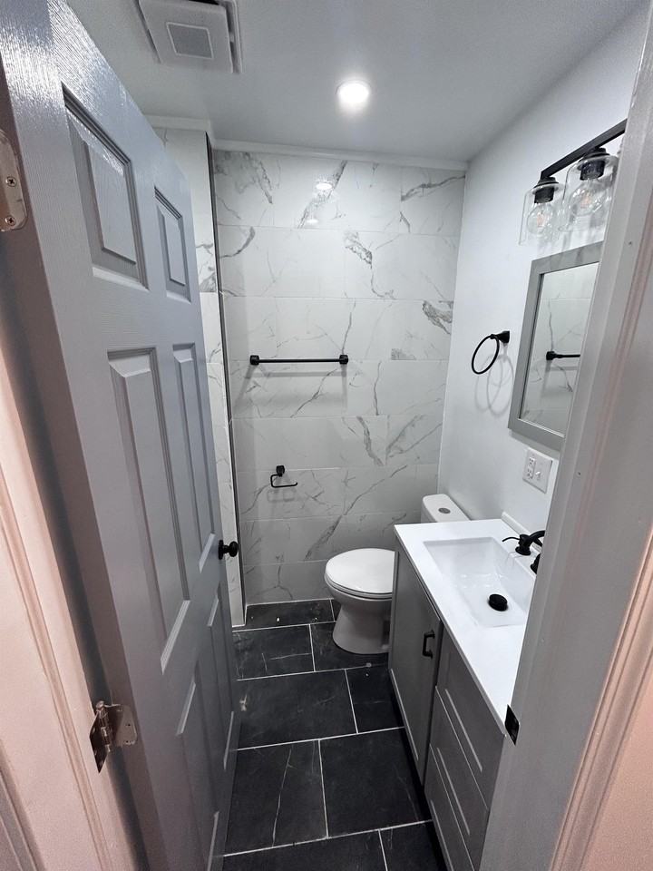 1332 Green St #1 - Photo 6 of 18