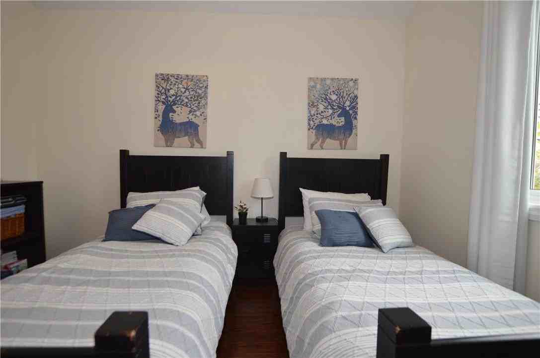 478 Crosby Avenue - Photo 3 of 9