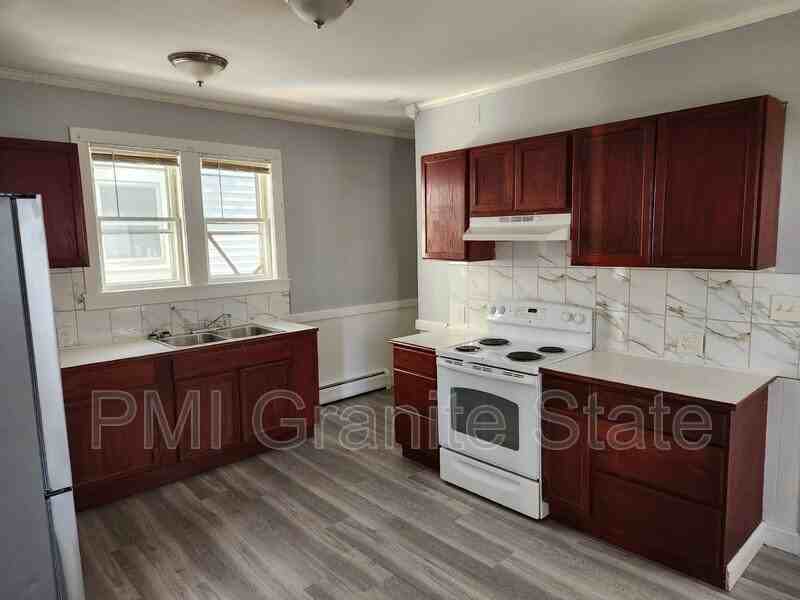 40 Kinsley St #A - Photo 3 of 7