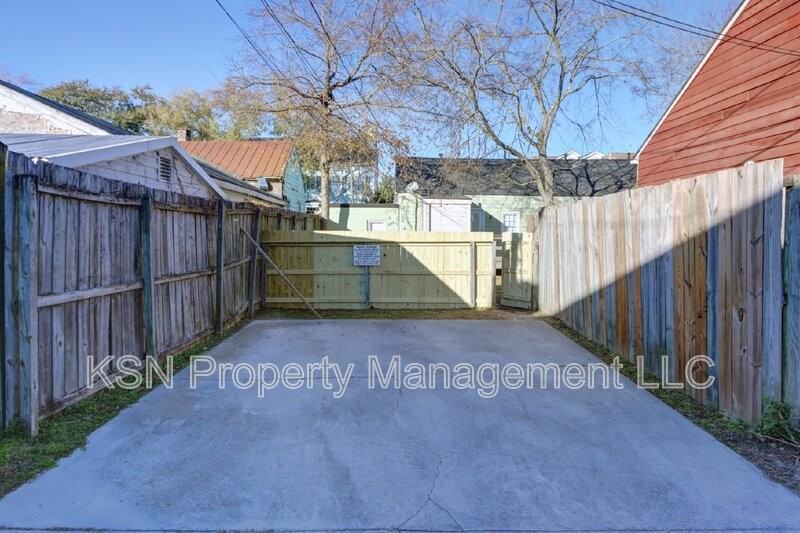 543 E Harris St - Photo 6 of 26