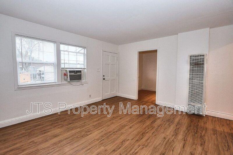 5302 Gordon Dr - Photo 5 of 50
