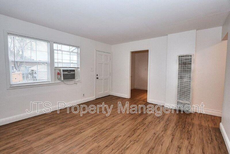 5302 Gordon Dr - Photo 6 of 50